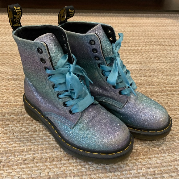 dr martens lilac pascal 8 eye glitter boots